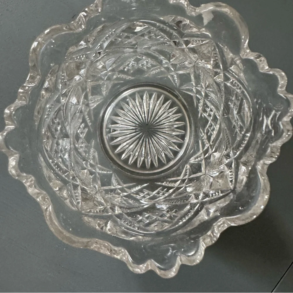 Elegant Clear Crystal Vase
